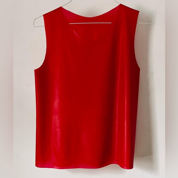 red latex tank by sensitive architecture latex - Picture 3 of 10